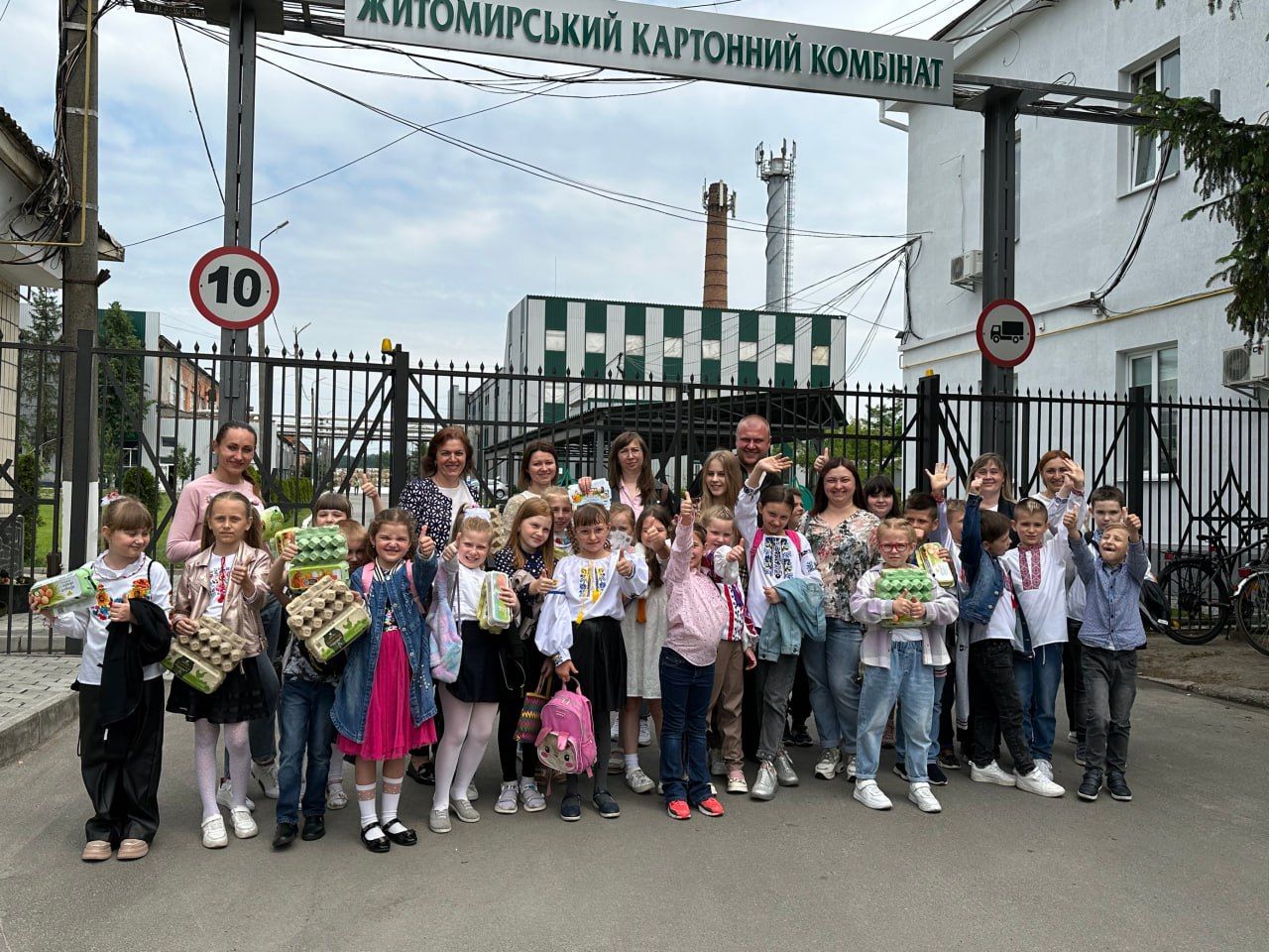 Zhytomyr Cardboard Factory Opens Doors to Production Secrets for Students